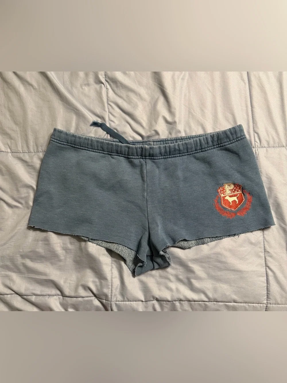 Victoria’s Secret PINK embroidered midrise short shorts